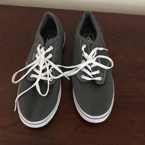Vans ladies shoes in grey